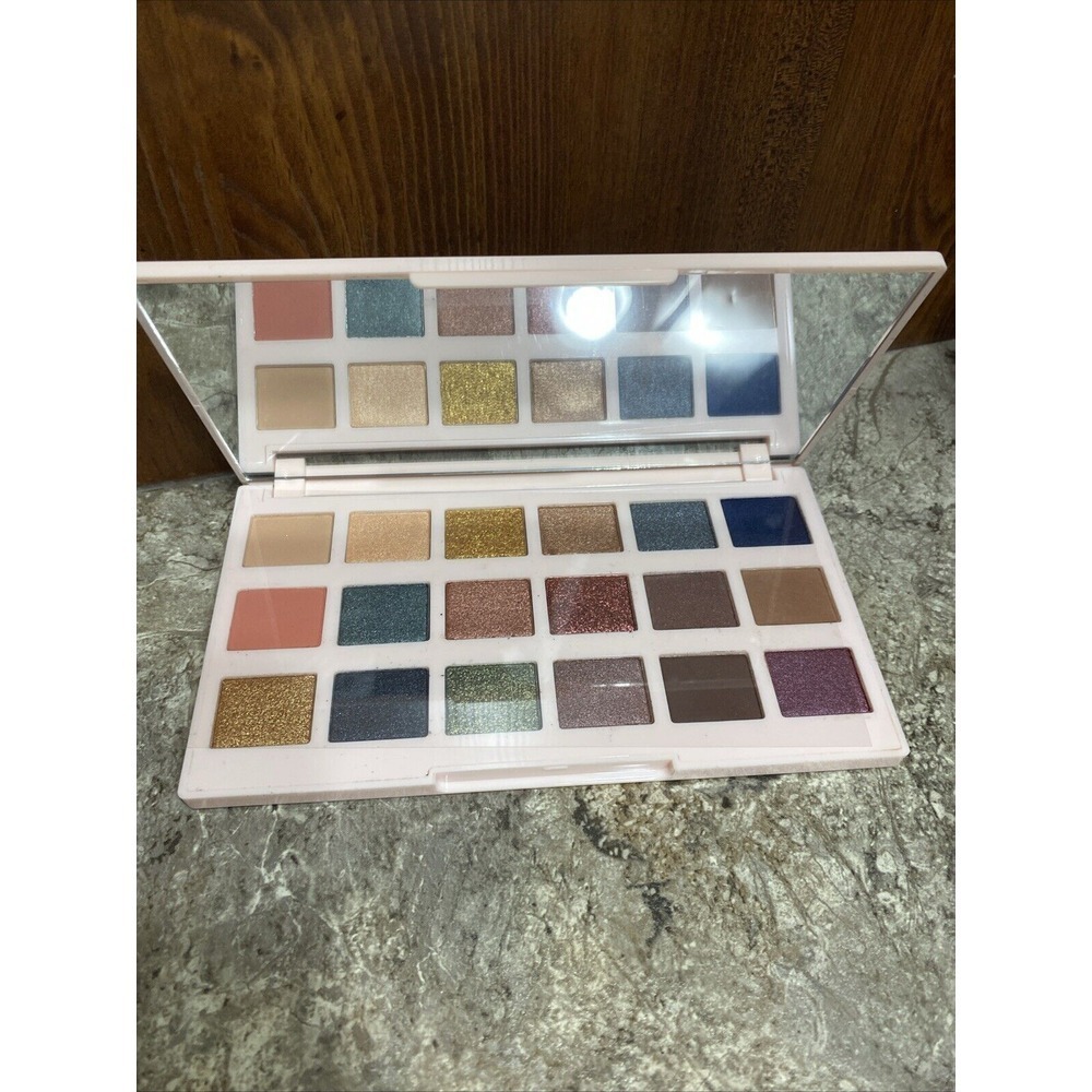 Ciate London The Editor Palette New England Eyeshadow 18 Shades